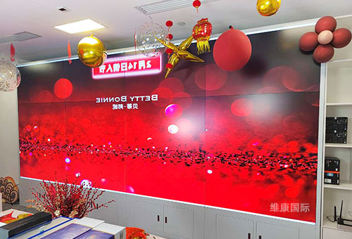 抖音直播大屏幕叫什么，直播用什么显示器好些
