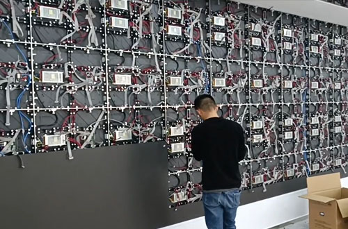 全彩LED显示屏由什么组成，全彩LED屏组成部分有哪些